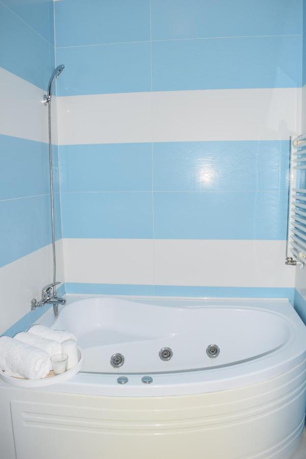 Sweet Residence Apartment Arad Exteriör bild